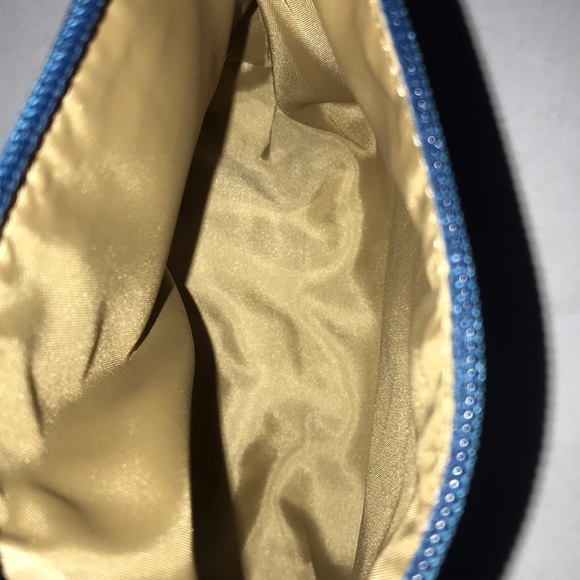 Use coach - Picture 3 of 3